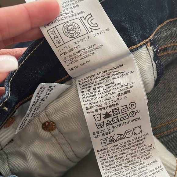 “Levi- Men’s dark wash Jeans size 28” - Picture 6 of 8